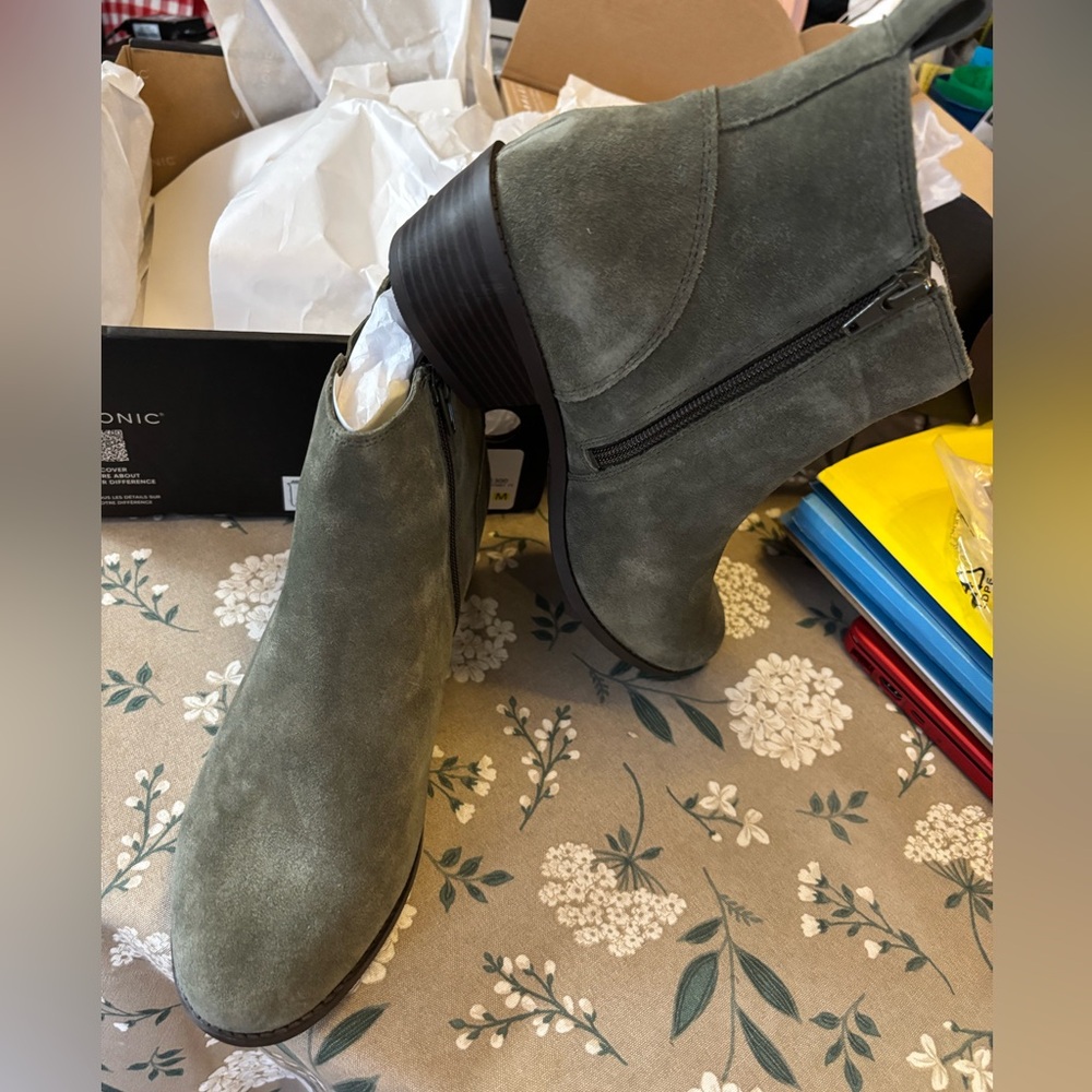 Vionic Olive Green Suede Zippered Boots. New condition in Box. Size 9 Medium.